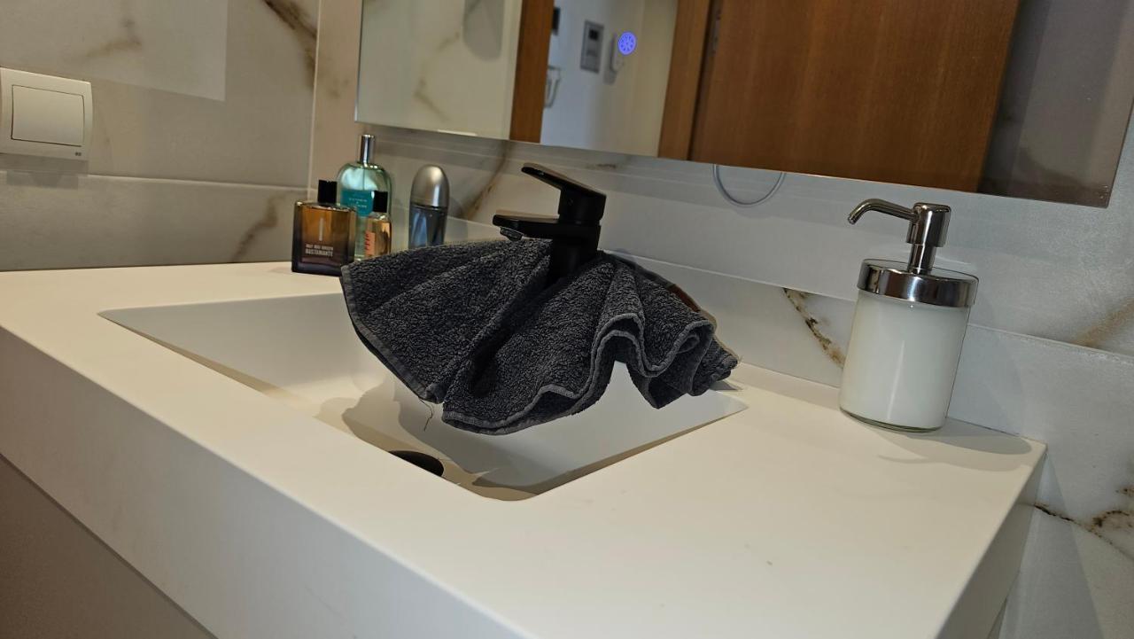 Nogalera Quintessence Apartment With Private Parking By Namaste Elite Torremolinos Esterno foto